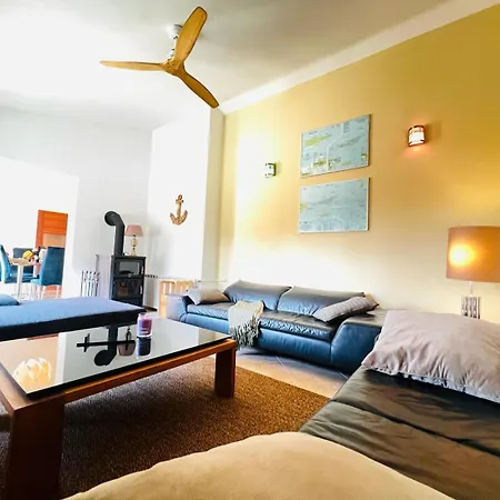 Captain's Apartment Pomer